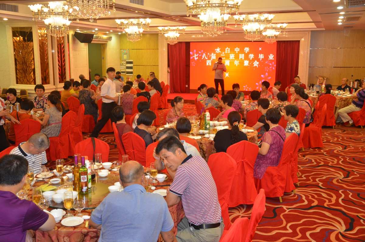 陌附近下载_陌附近交友_附近陌约