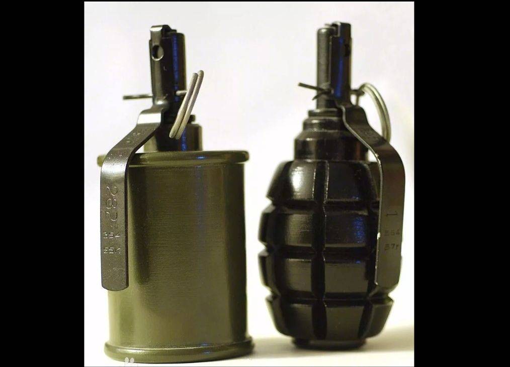 武器丰富的单机游戏_单机武器手机游戏推荐_武器多的手机单机游戏