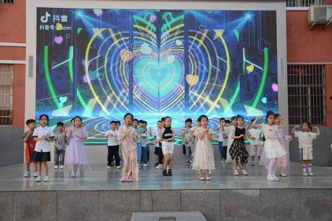 抖音里_抖音里喜欢的作品怎么删除_抖音里怎么添加店铺位置